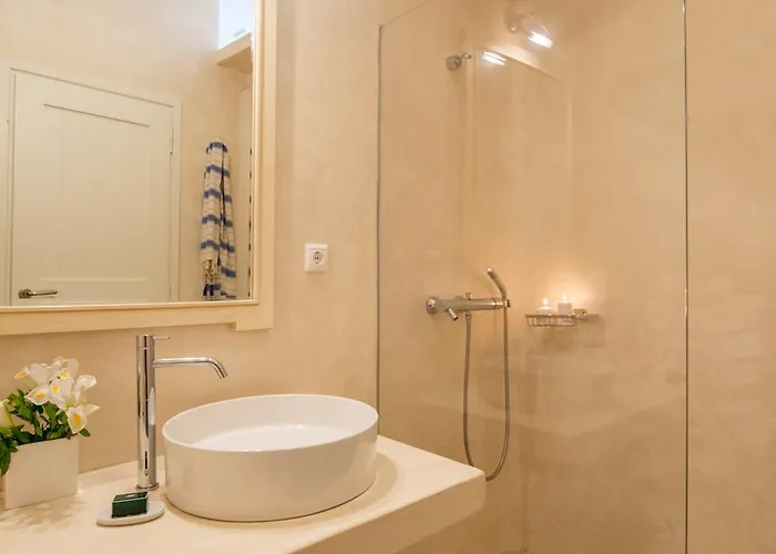 Beachfront House 50m From The Villa Panormos (Mykonos)